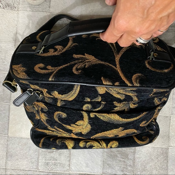 Large Upholstered Toiletries/Makeup Case CarryAll - Picture 3 of 6